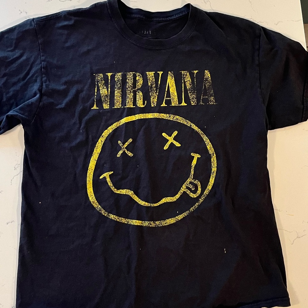 Distressed Nirvana Smiley black tee size L